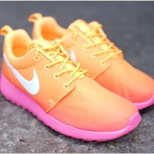 Nike Sunset roshe sneakers 🧡💗